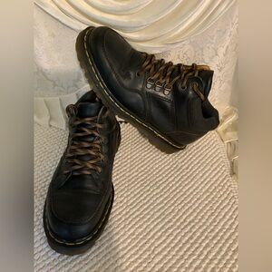 DR.MARTENS